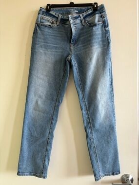 Time and Tru Light Blue Straight Jeans